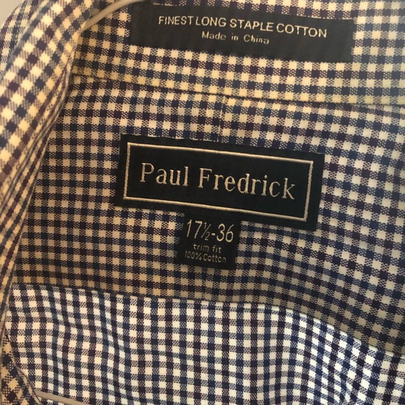 Button down - Picture 2 of 3